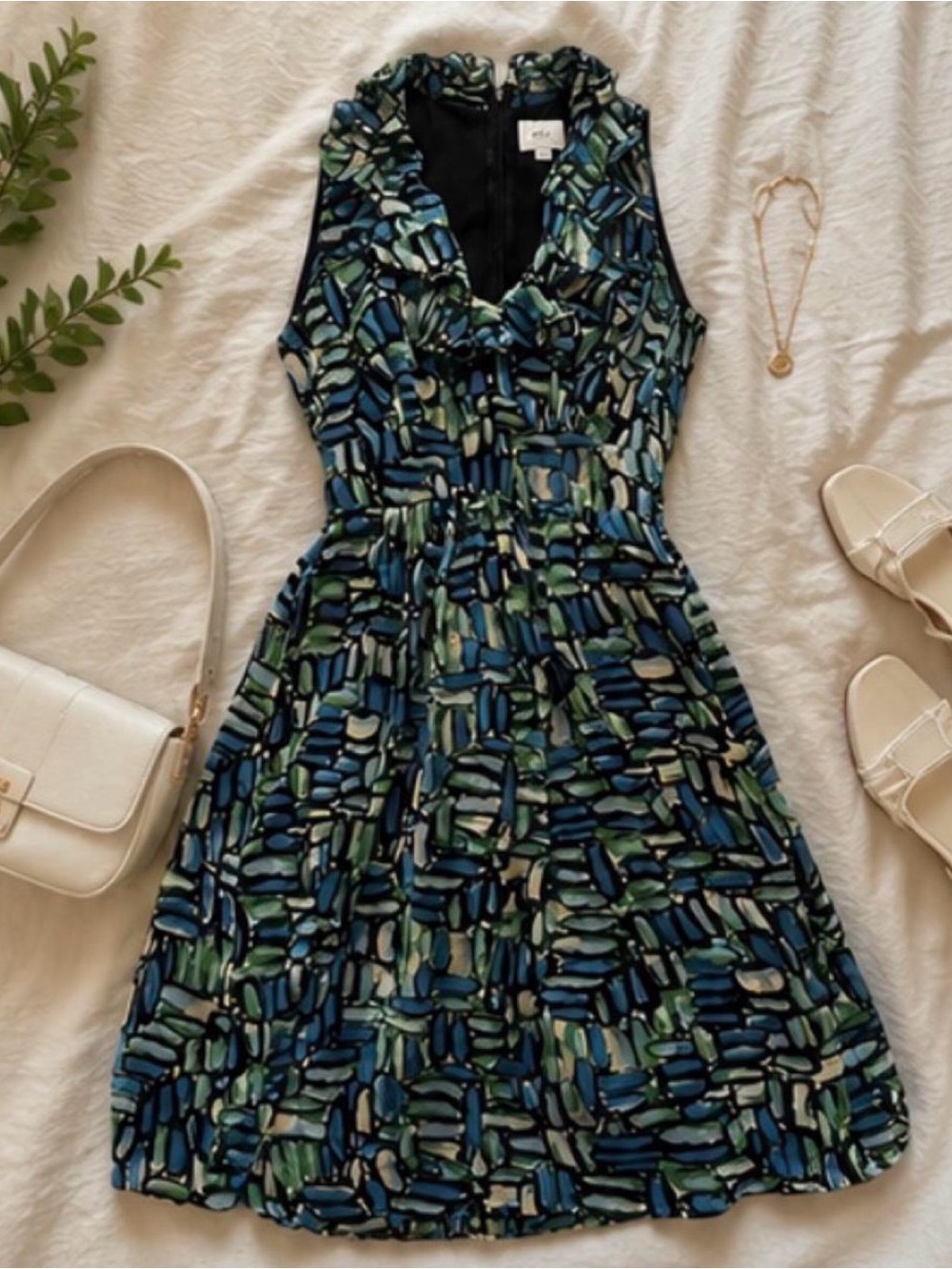 ECI Blue, Green & White Abstract Ruffle-Neck Dress